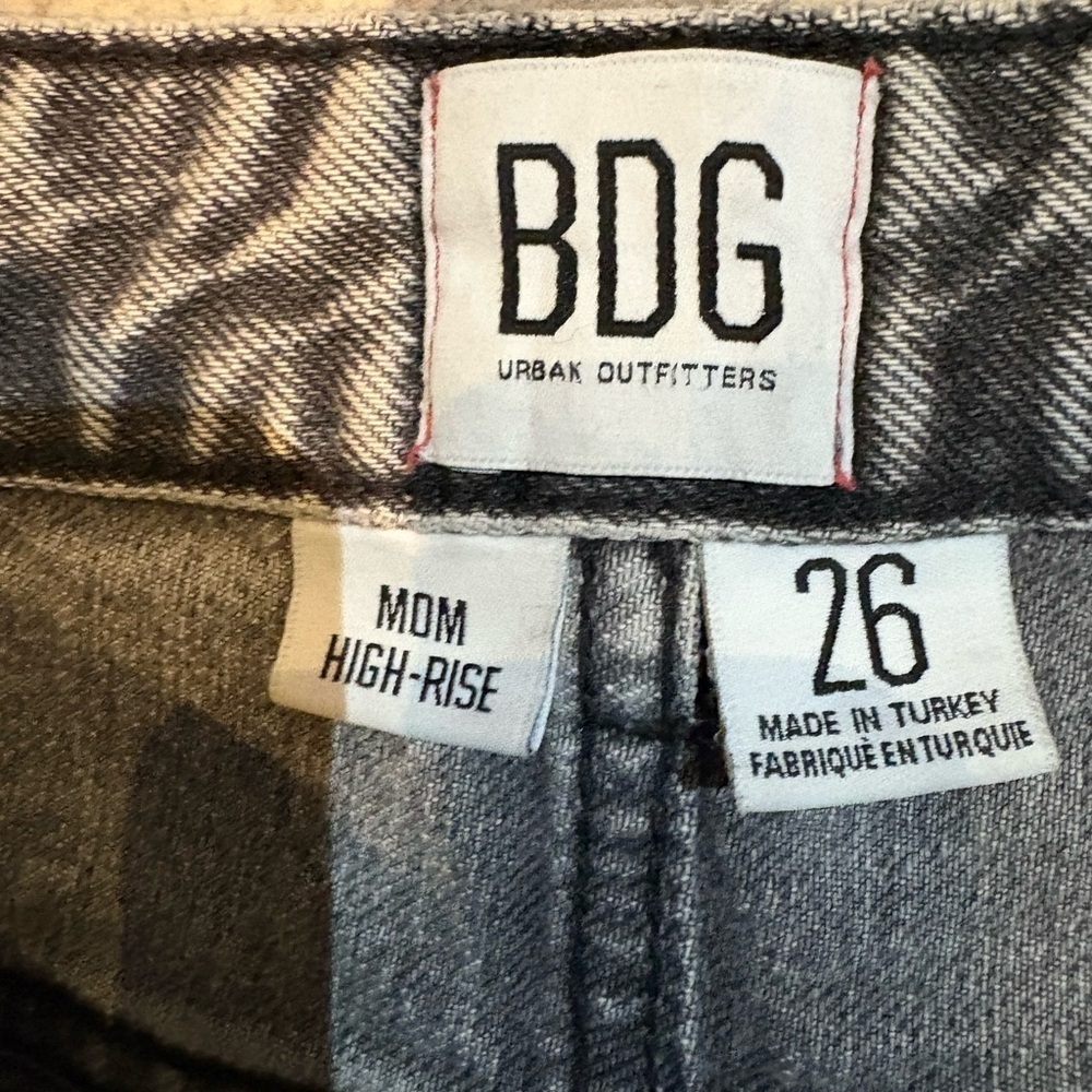 BDG Gray Black Highrise Mom Jeans Size 26 Cotton - Picture 7 of 9